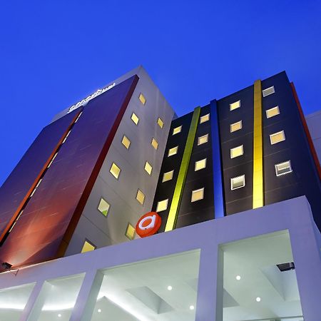 Amaris Hotel Bekasi Barat Buitenkant foto