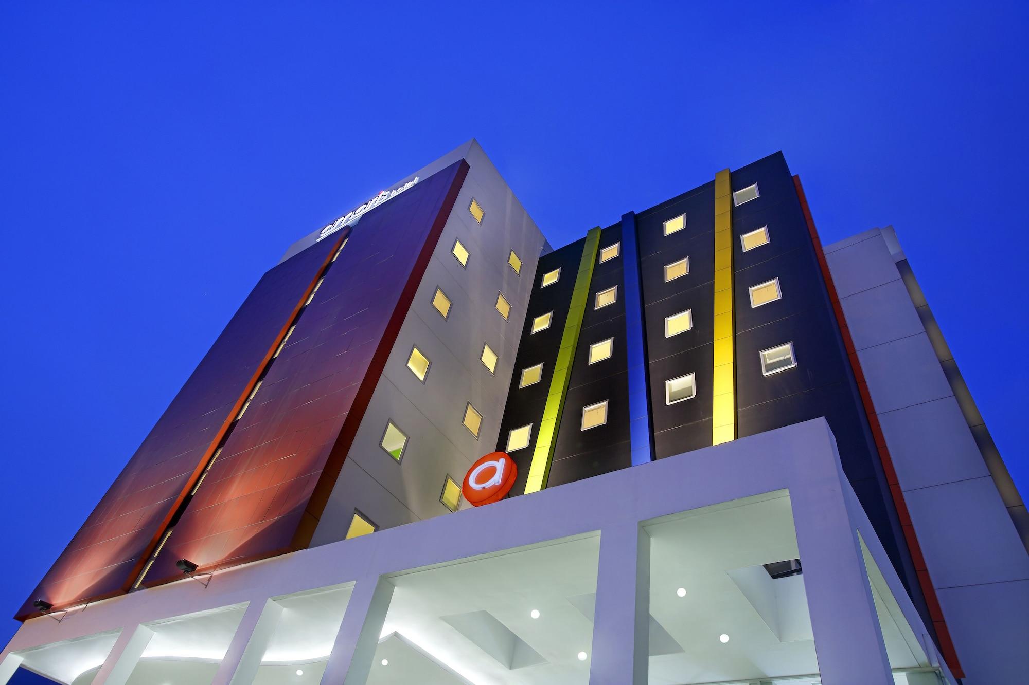 Amaris Hotel Bekasi Barat Buitenkant foto