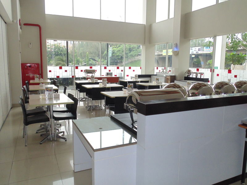 Amaris Hotel Bekasi Barat Buitenkant foto