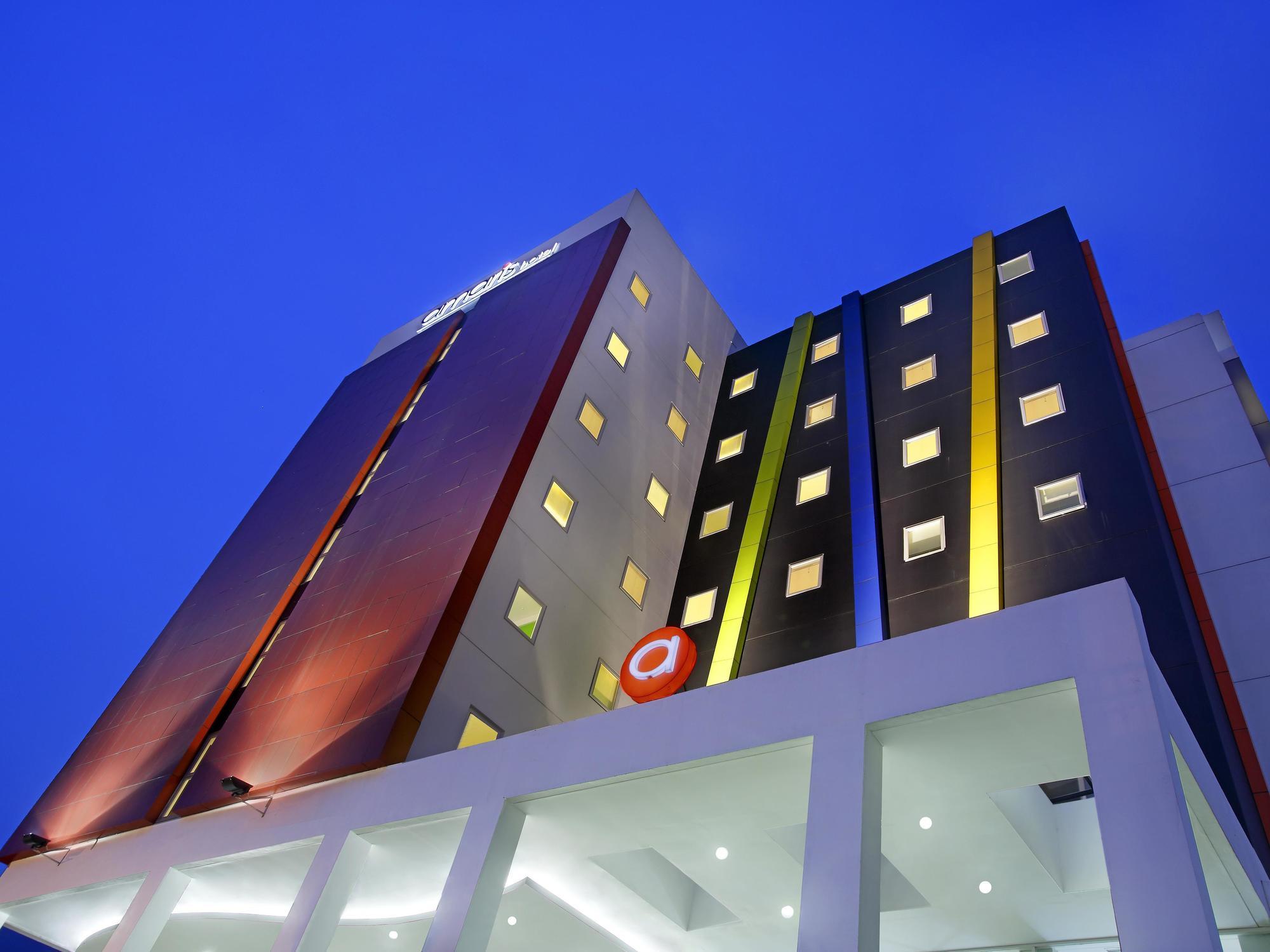 Amaris Hotel Bekasi Barat Buitenkant foto