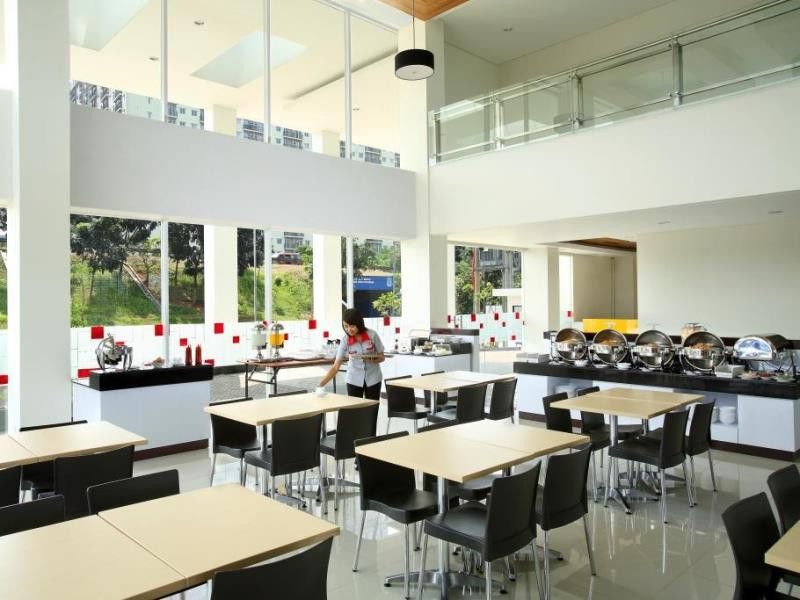 Amaris Hotel Bekasi Barat Buitenkant foto