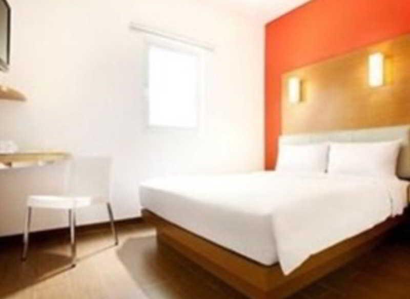 Amaris Hotel Bekasi Barat Buitenkant foto